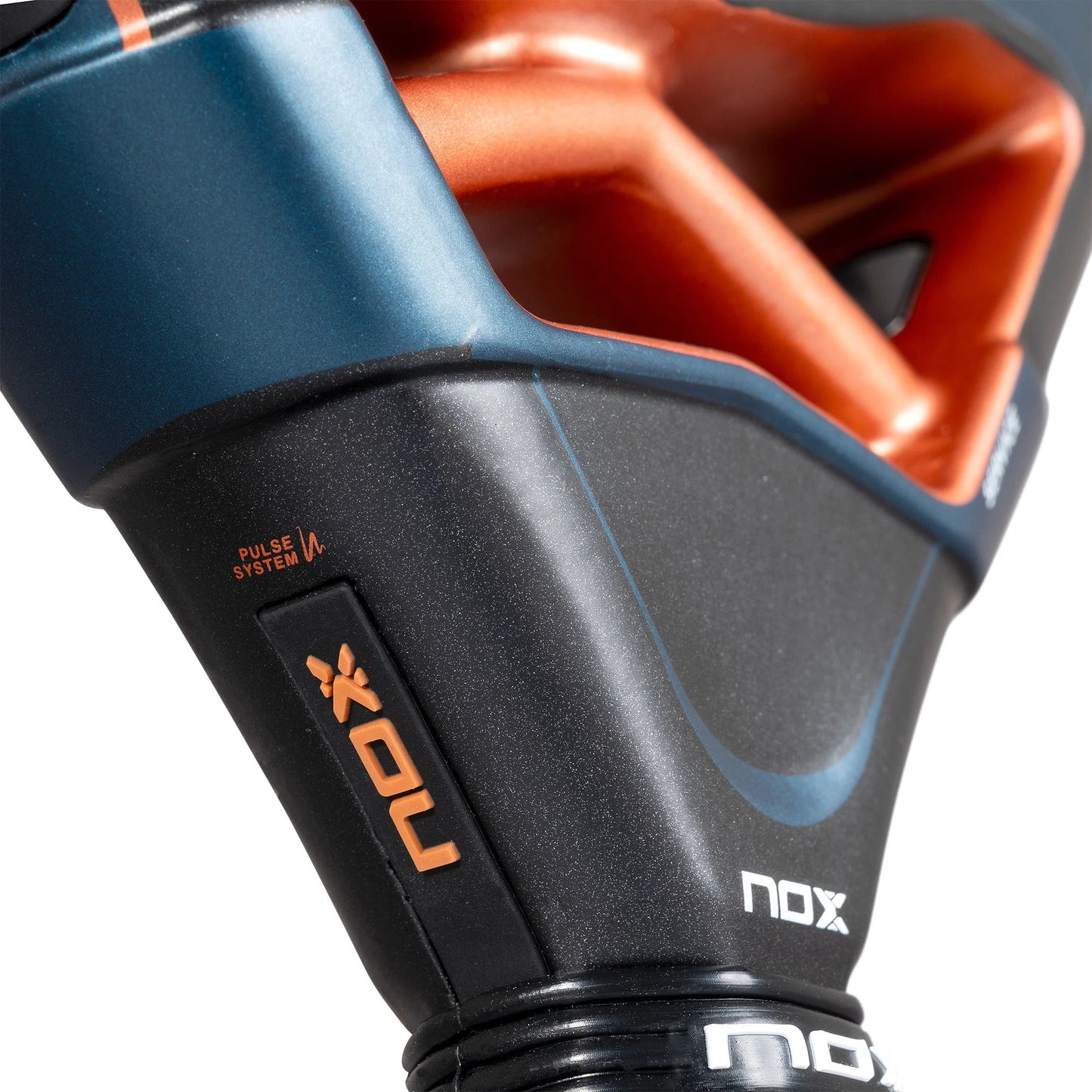 NOX AT10 Luxury GENIUS ATTACK 18K Alum 2025 Padel Ütő - Padel 4 All