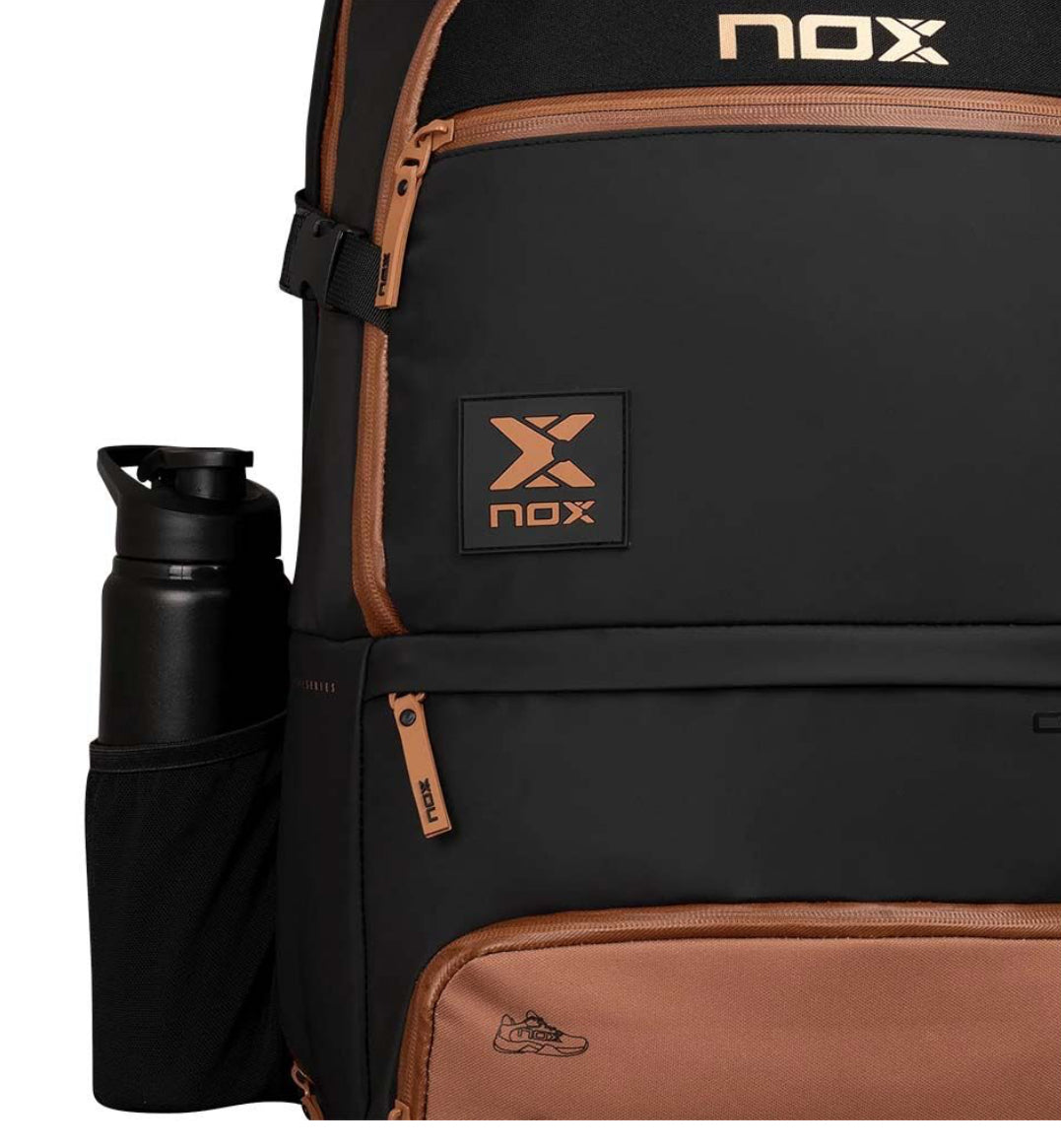 NOX LUXURY OPEN Padel Hátizsák - Black/Brown