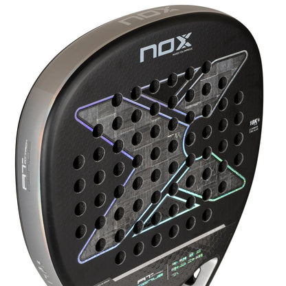 NOX AT ATTACK GENIUS LUXURY 18K BY AGUSTIN TAPIA 2024 Padel Ütő